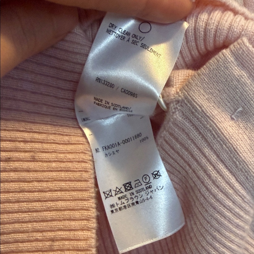 Thom Browne Light Pink Cashmere Sweater - Picture 7 of 8